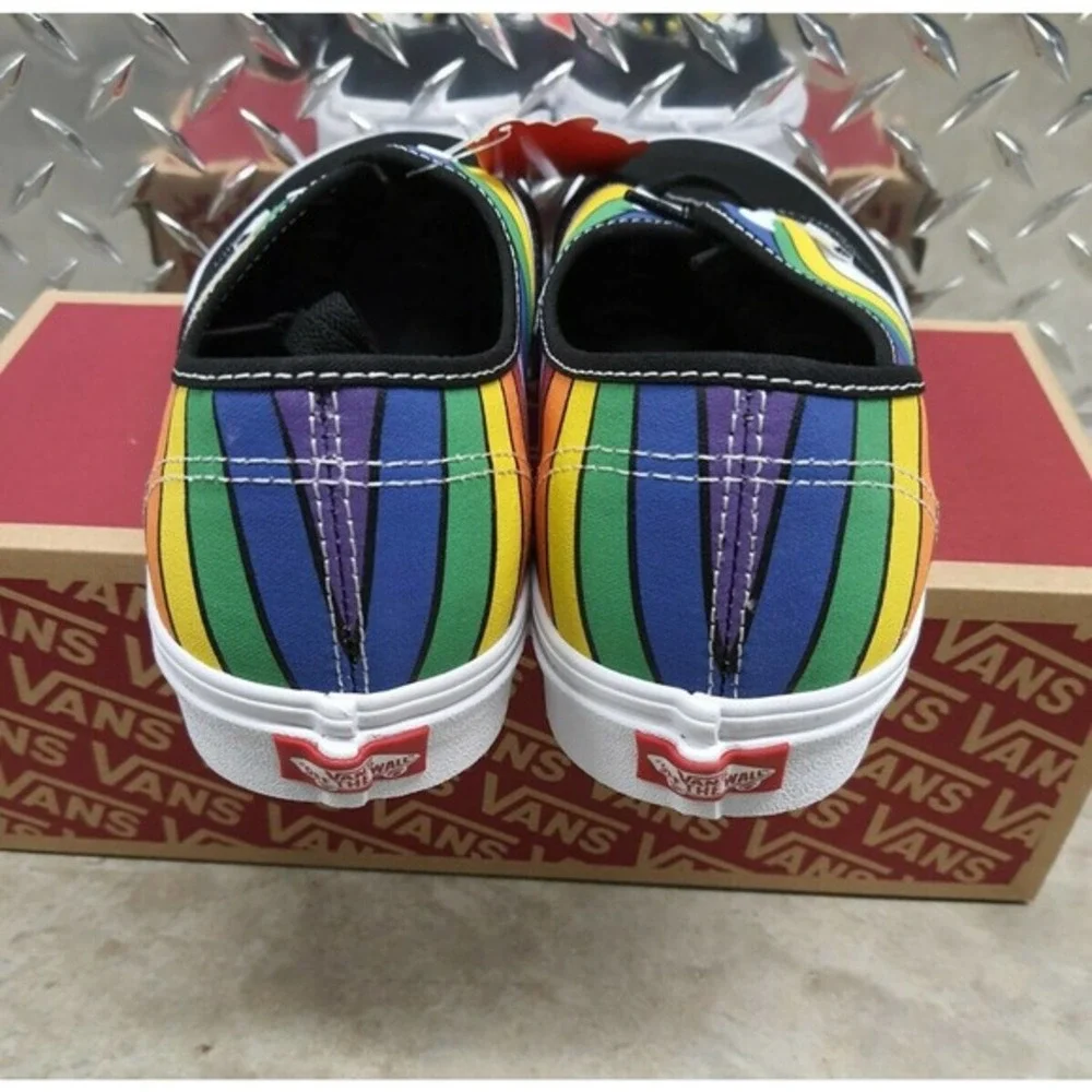 VANS Refract Authentic Rainbow Skate Shoe Mens Size 10/‎ Womens 11.5